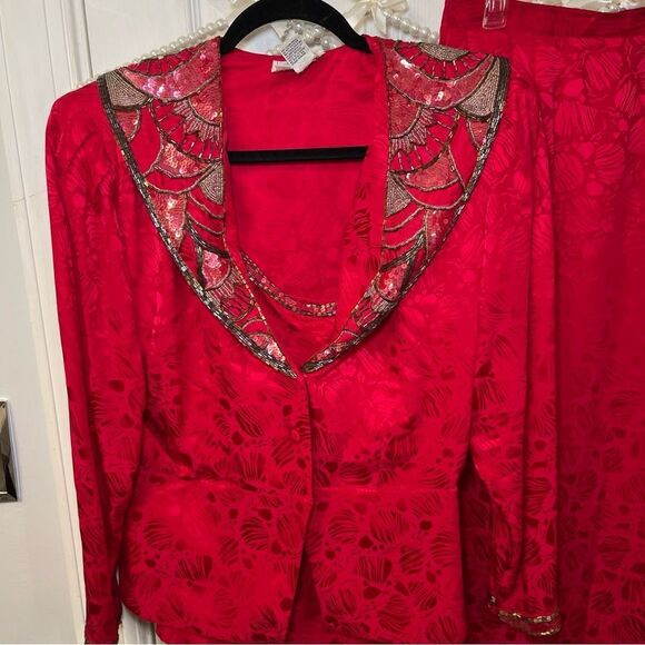 Vintage Elegant 3pc Women Red Vibrant Suit Beaded Sequined Details - Picture 2 of 16
